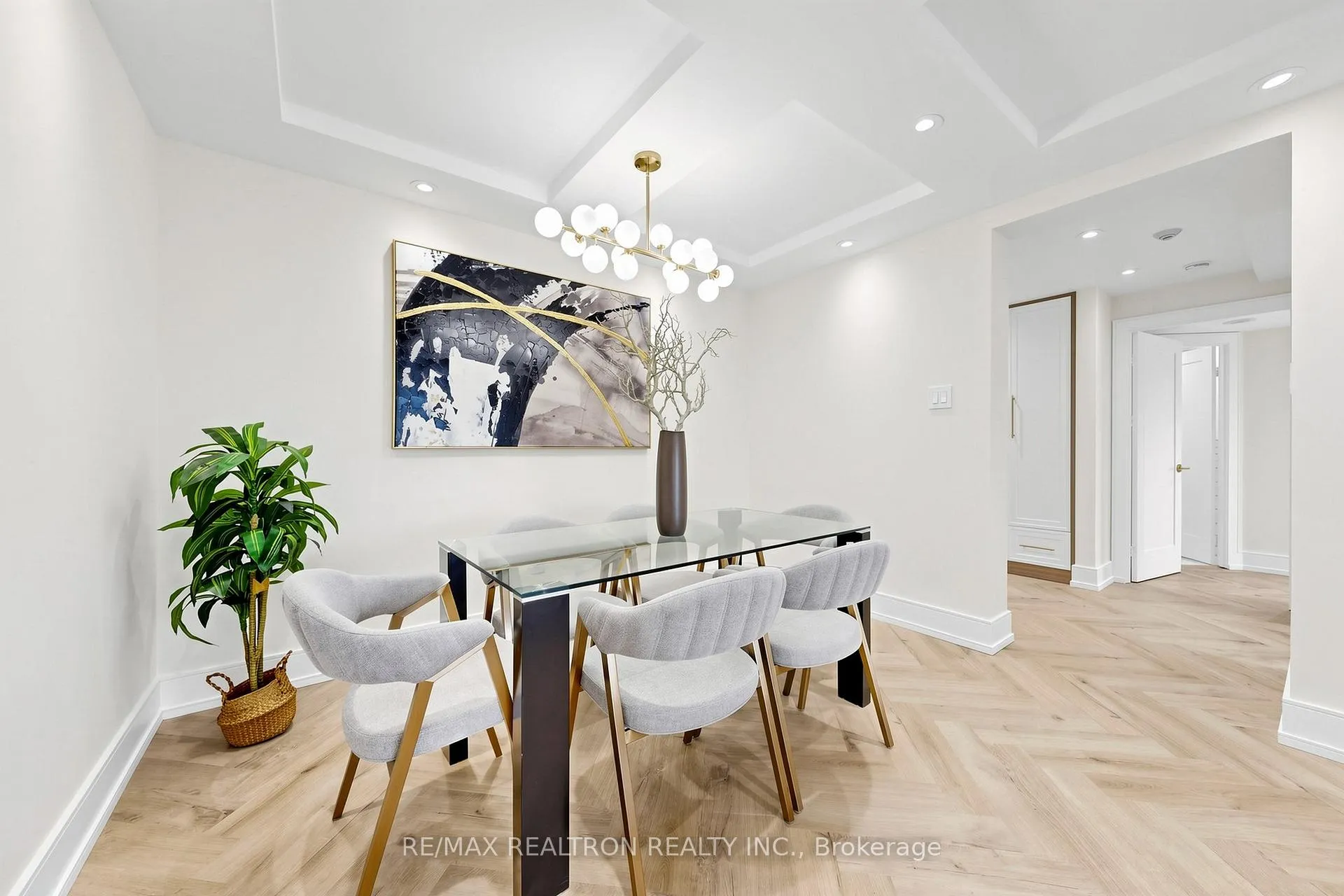 Photo 22 of Unit 308, 7 Townsgate Drive, Vaughan, Crestwood-Springfarm-Yorkhill — HOMEH