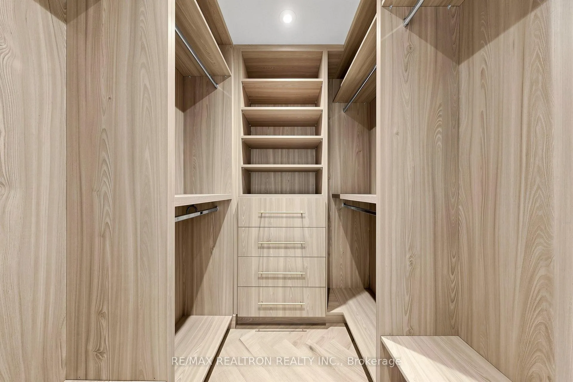 Photo 26 of Unit 308, 7 Townsgate Drive, Vaughan, Crestwood-Springfarm-Yorkhill — HOMEH