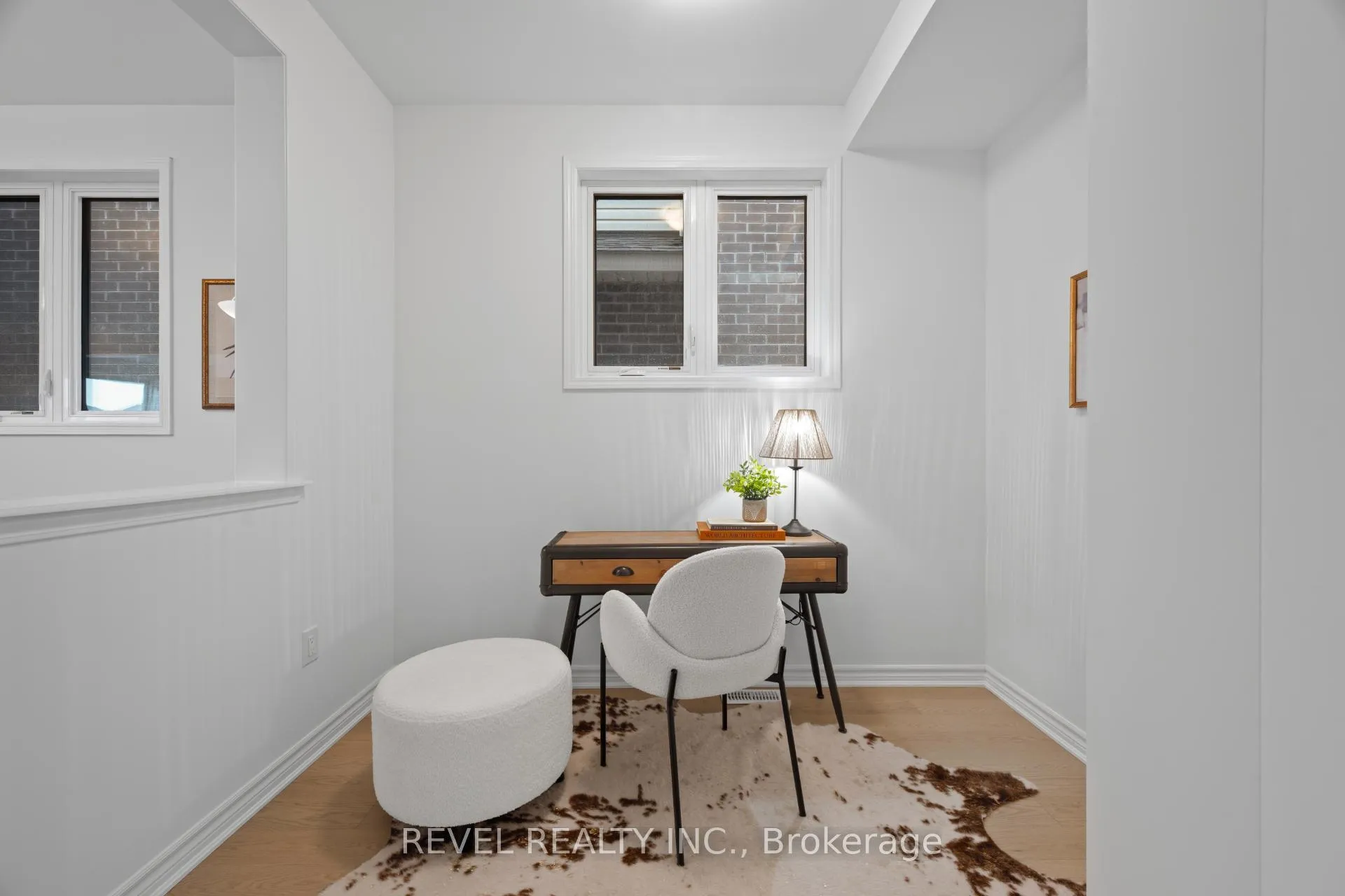 Photo 4 of 1313 Farrell Court, Milton, Bowes — HOMEH