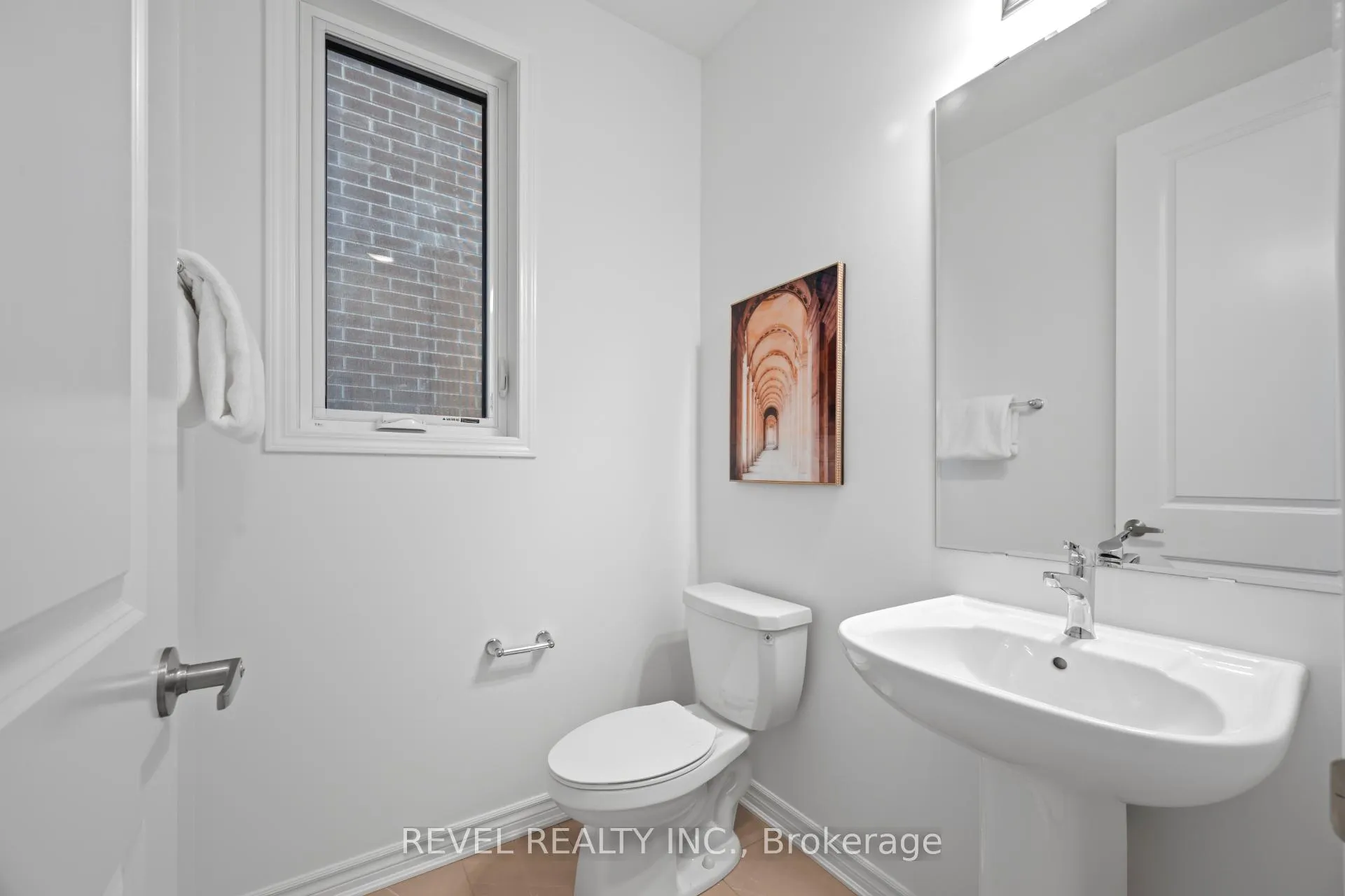 Photo 14 of 1313 Farrell Court, Milton, Bowes — HOMEH