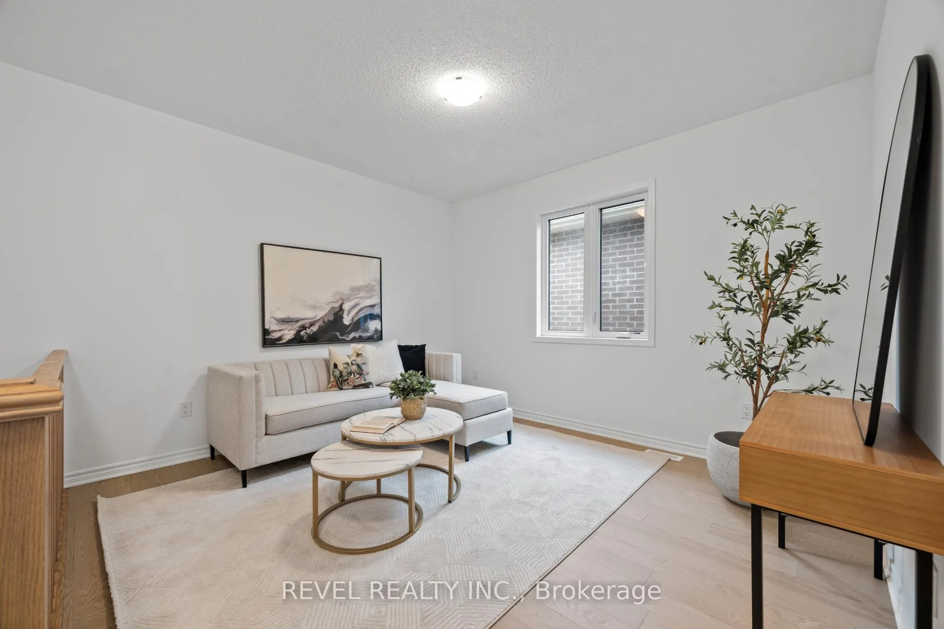Photo 16 of 1313 Farrell Court, Milton, Bowes — HOMEH