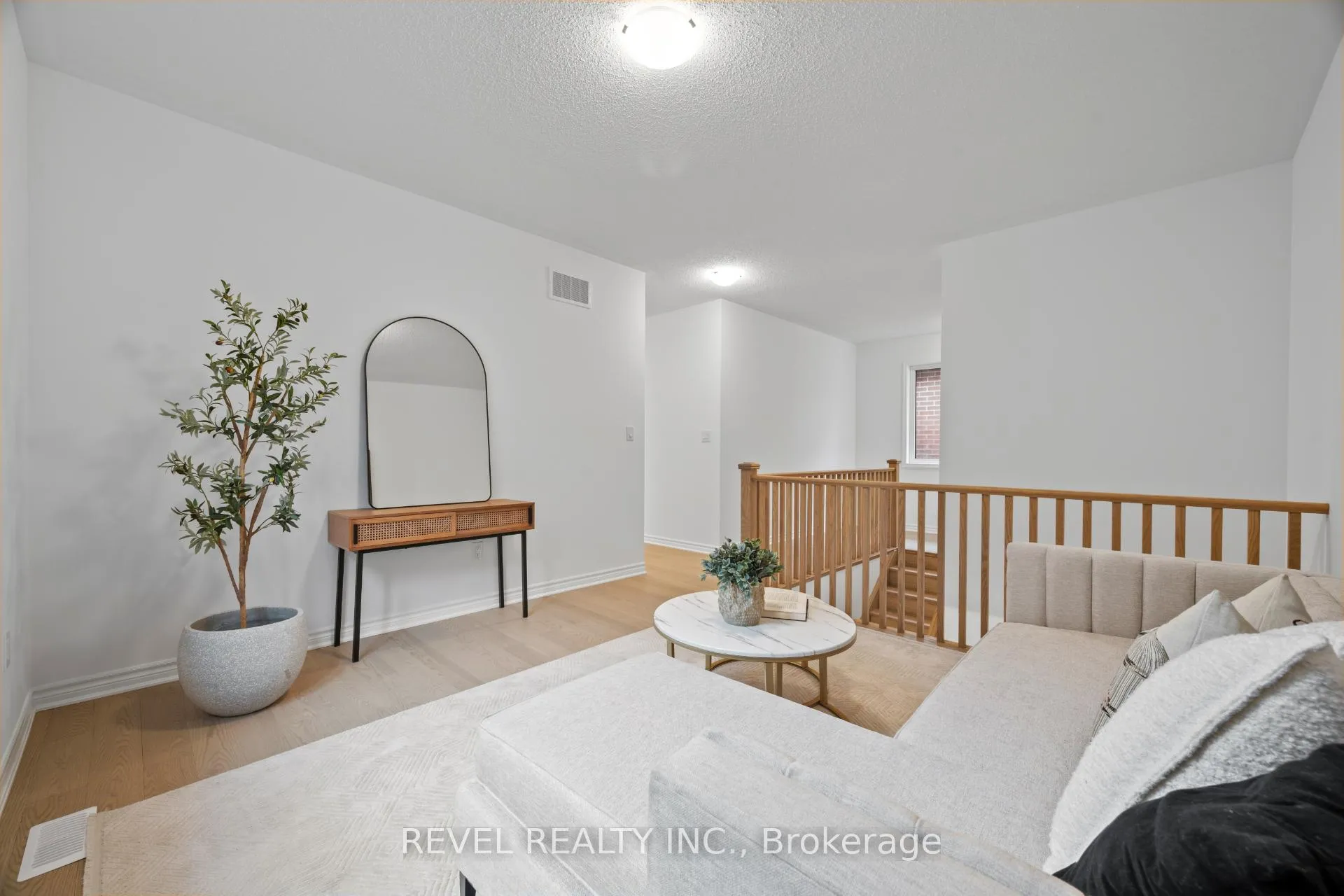 Photo 17 of 1313 Farrell Court, Milton, Bowes — HOMEH