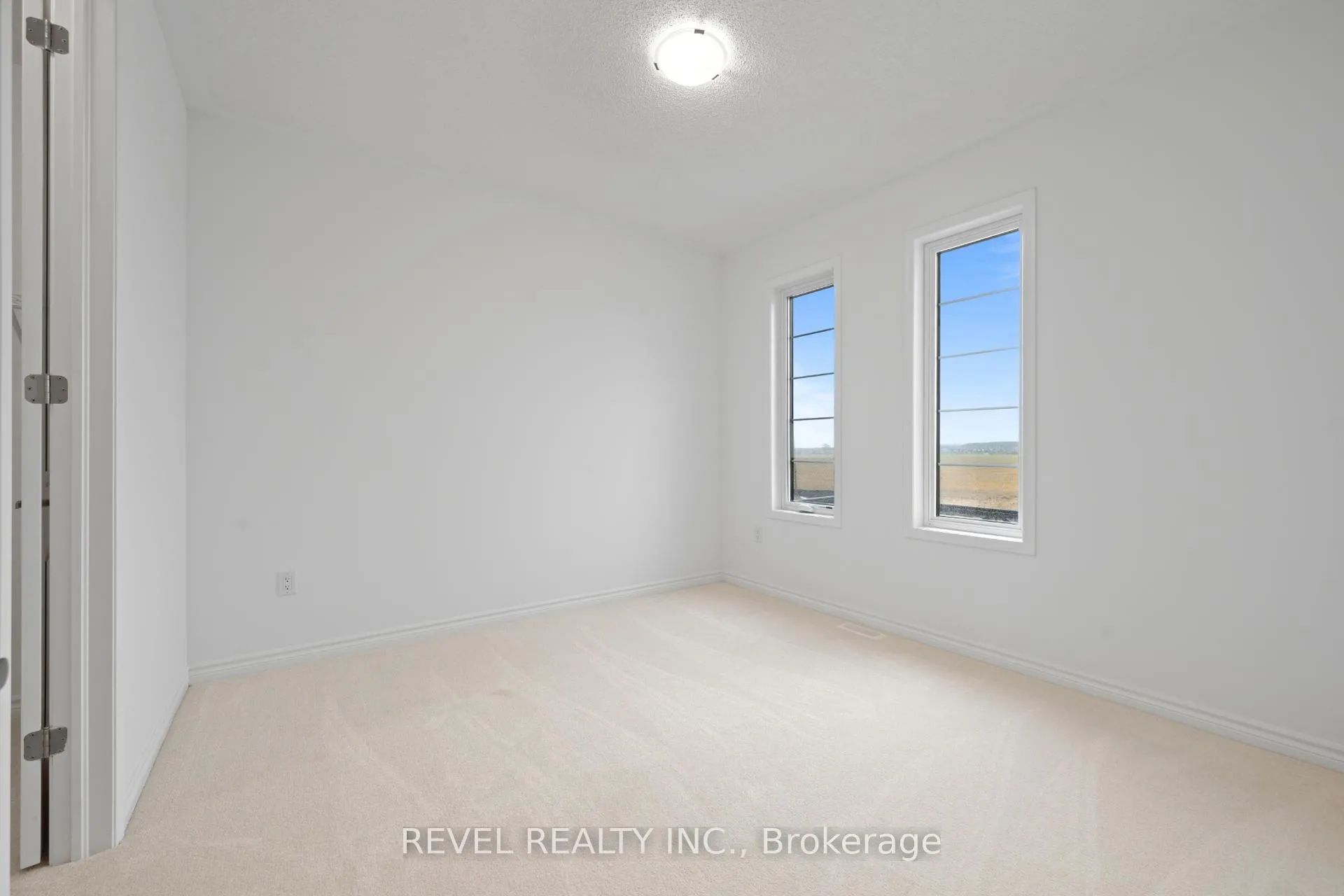 Photo 25 of 1313 Farrell Court, Milton, Bowes — HOMEH