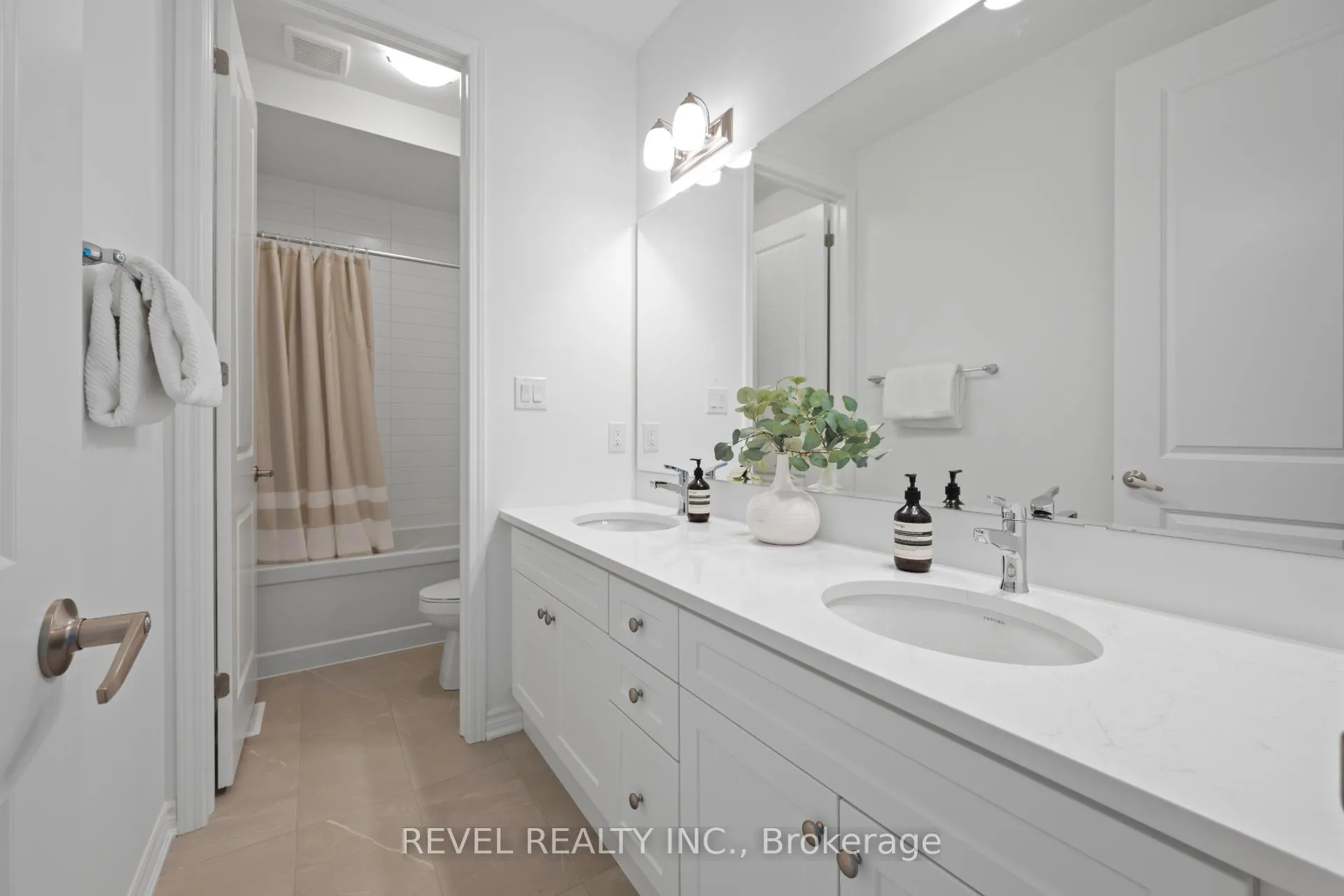 Photo 29 of 1313 Farrell Court, Milton, Bowes — HOMEH