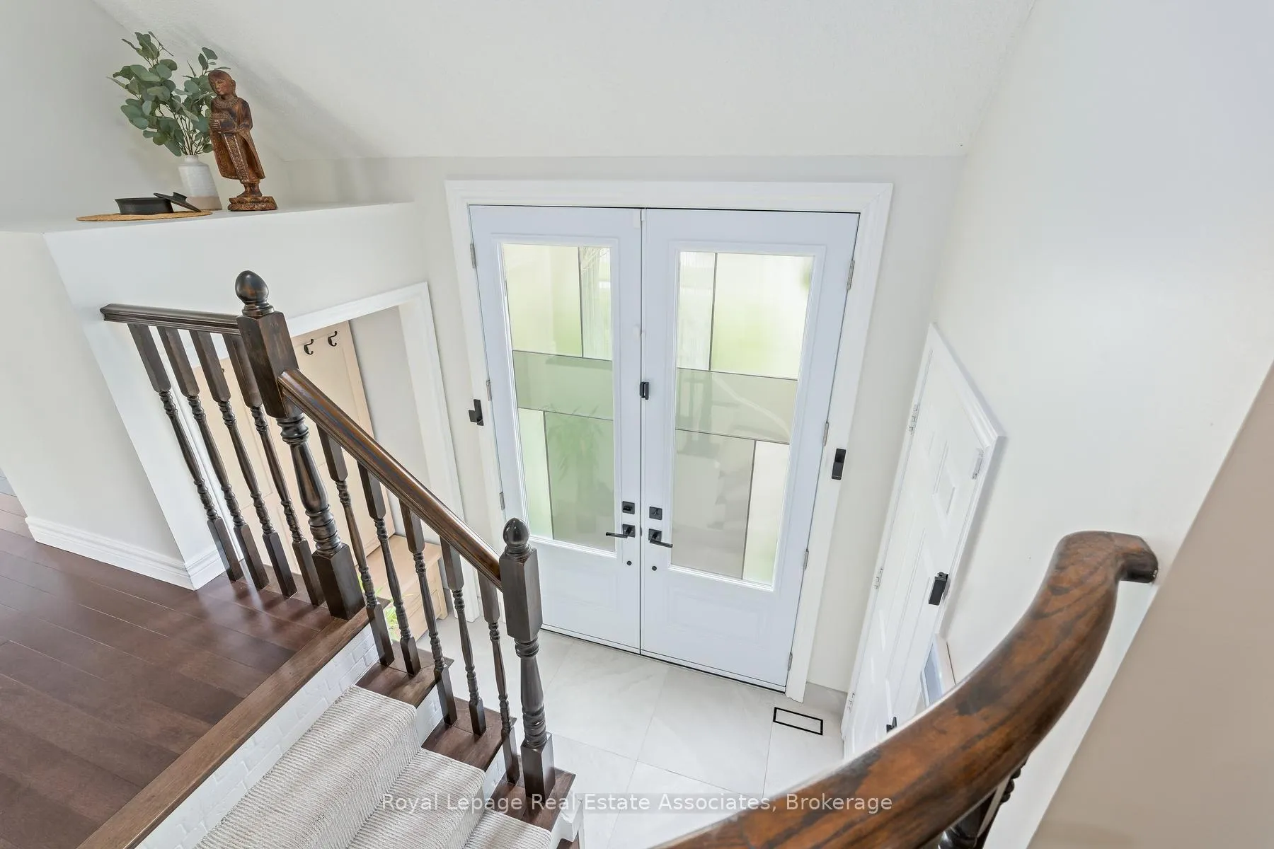 Photo 3 of 15263 Argyll Road, Halton Hills, Georgetown — HOMEH