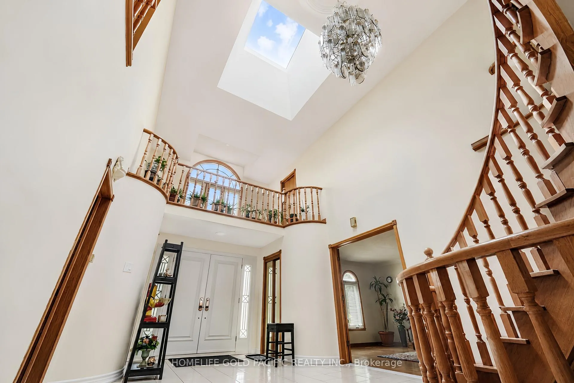 Photo 9 of 44 Ravenhill Crescent, Markham, Milliken Mills East — HOMEH