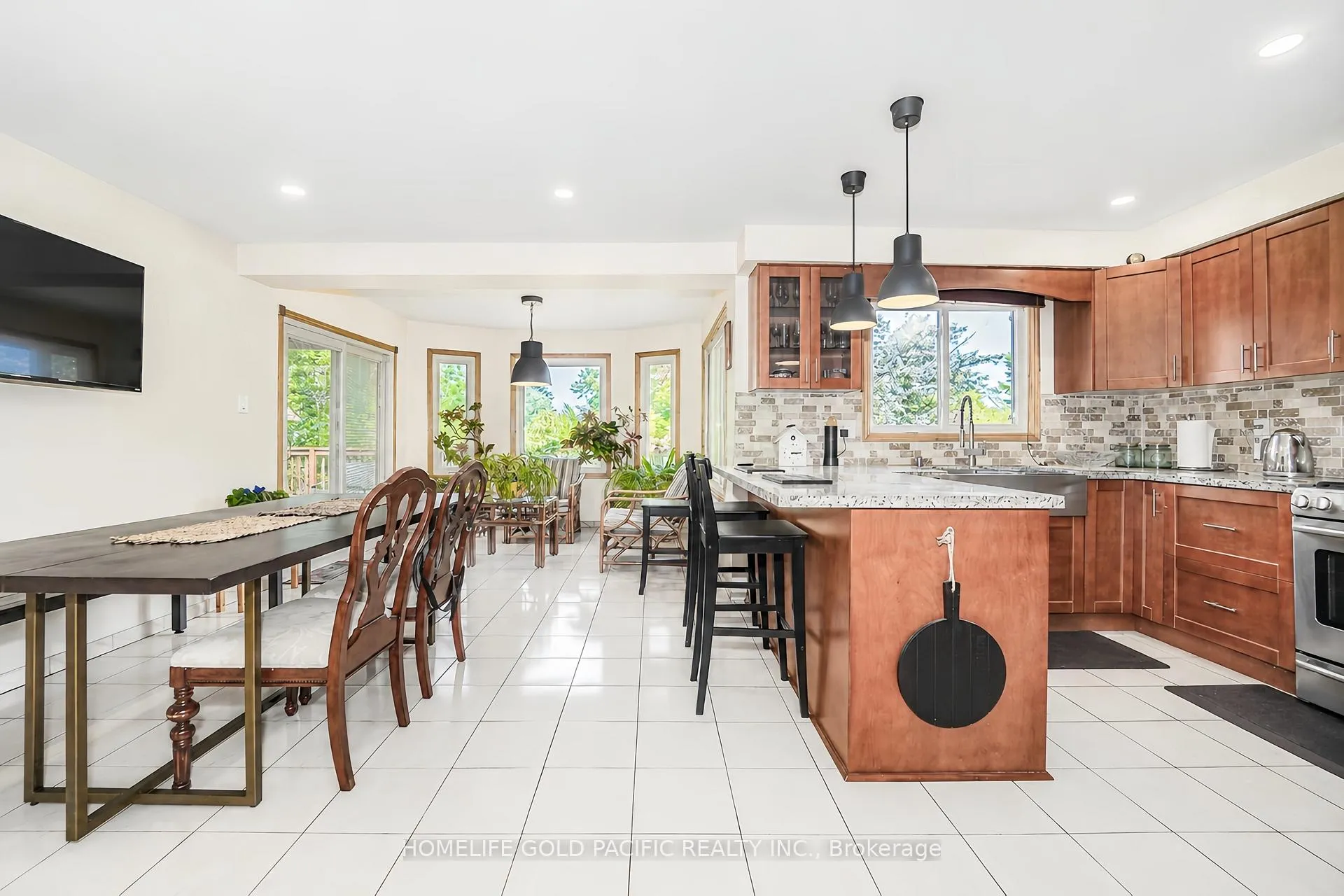 Photo 24 of 44 Ravenhill Crescent, Markham, Milliken Mills East — HOMEH