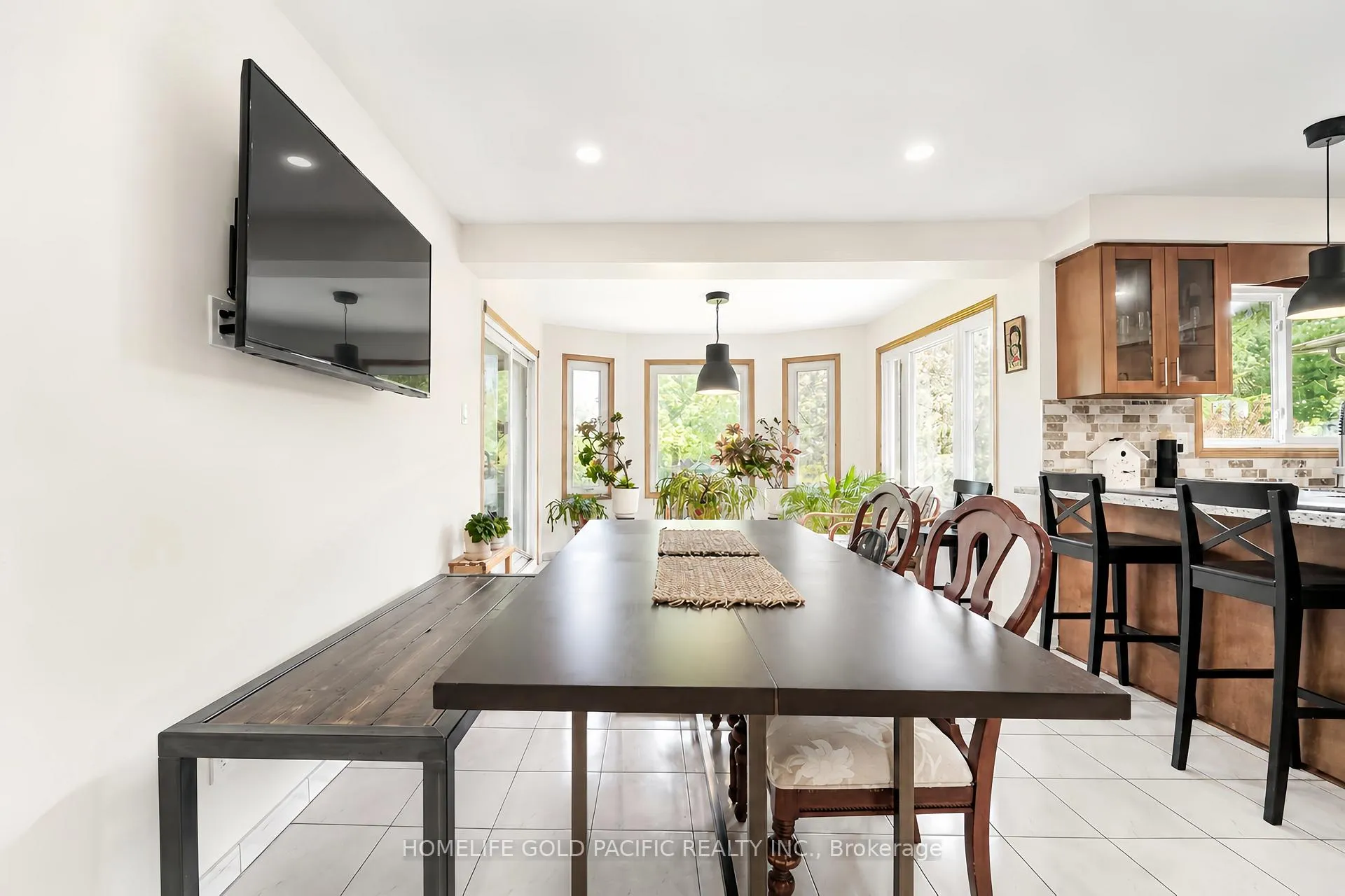 Photo 25 of 44 Ravenhill Crescent, Markham, Milliken Mills East — HOMEH