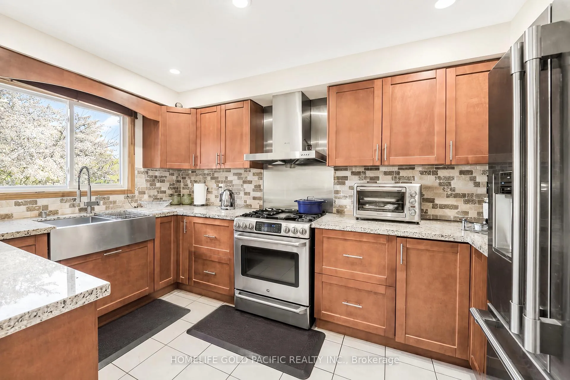 Photo 29 of 44 Ravenhill Crescent, Markham, Milliken Mills East — HOMEH