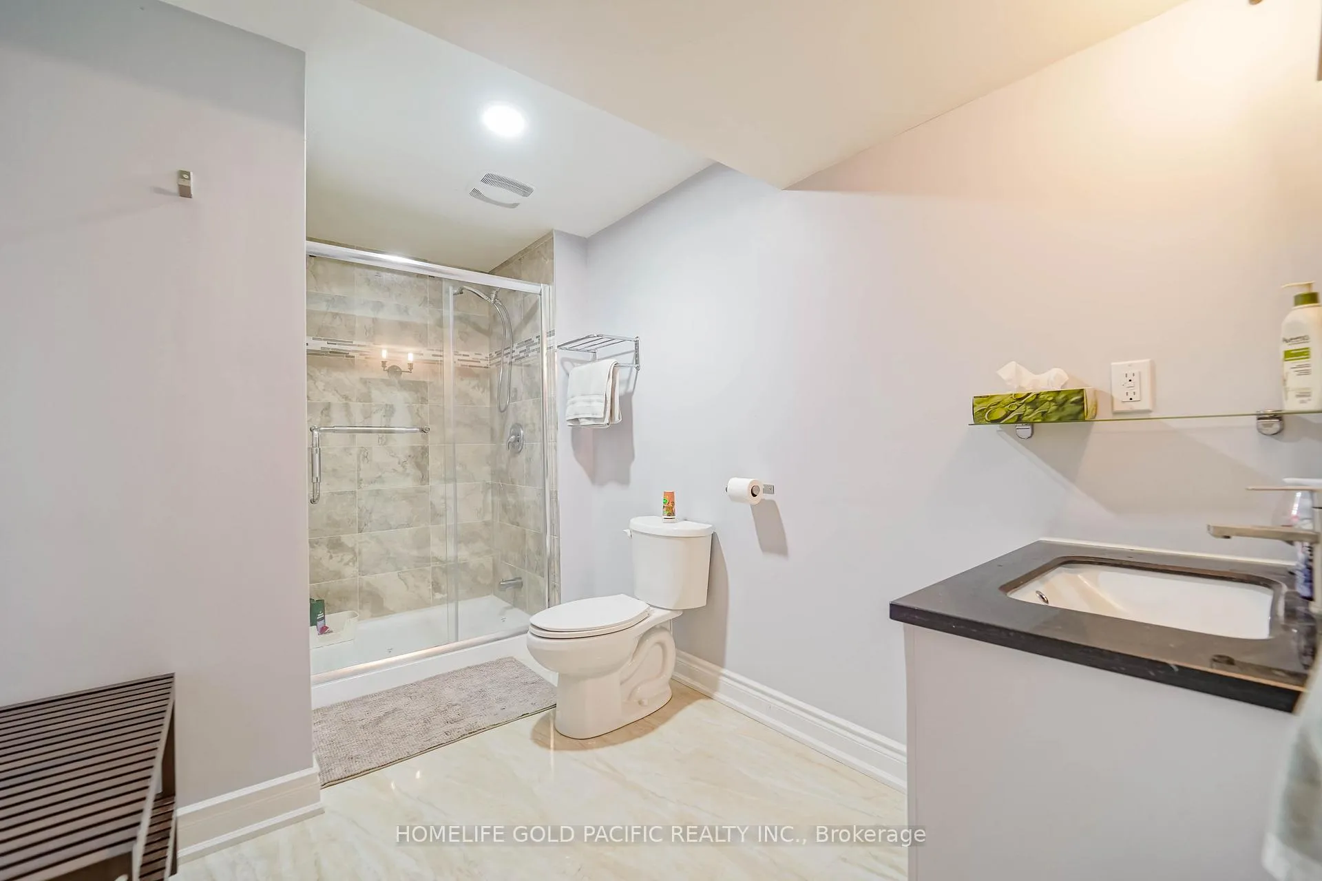 Photo 35 of 44 Ravenhill Crescent, Markham, Milliken Mills East — HOMEH
