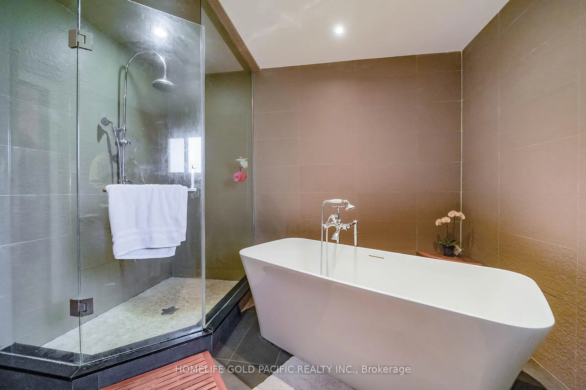 Photo 40 of 44 Ravenhill Crescent, Markham, Milliken Mills East — HOMEH