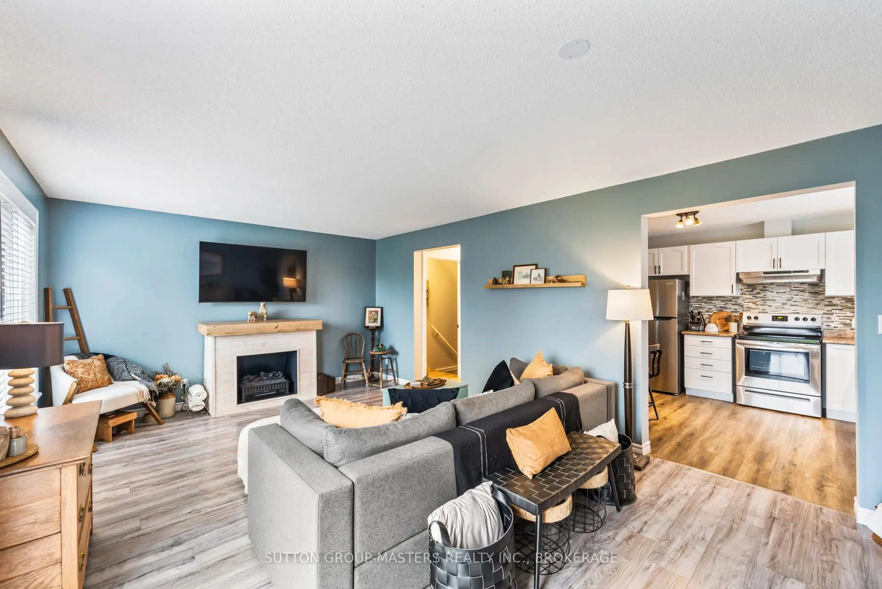 Photo 13 of 42 Clifford Street, Loyalist, Amherstview — HOMEH