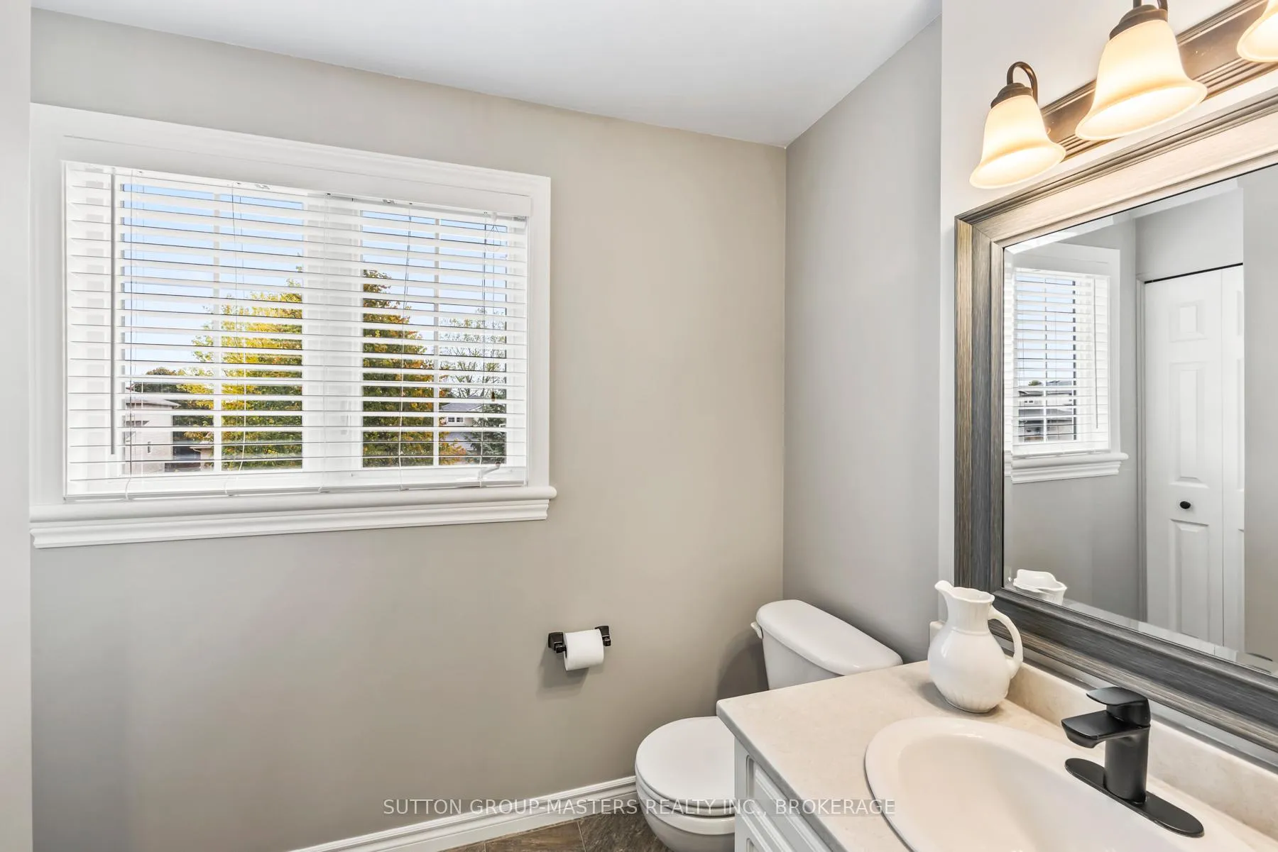 Photo 20 of 42 Clifford Street, Loyalist, Amherstview — HOMEH