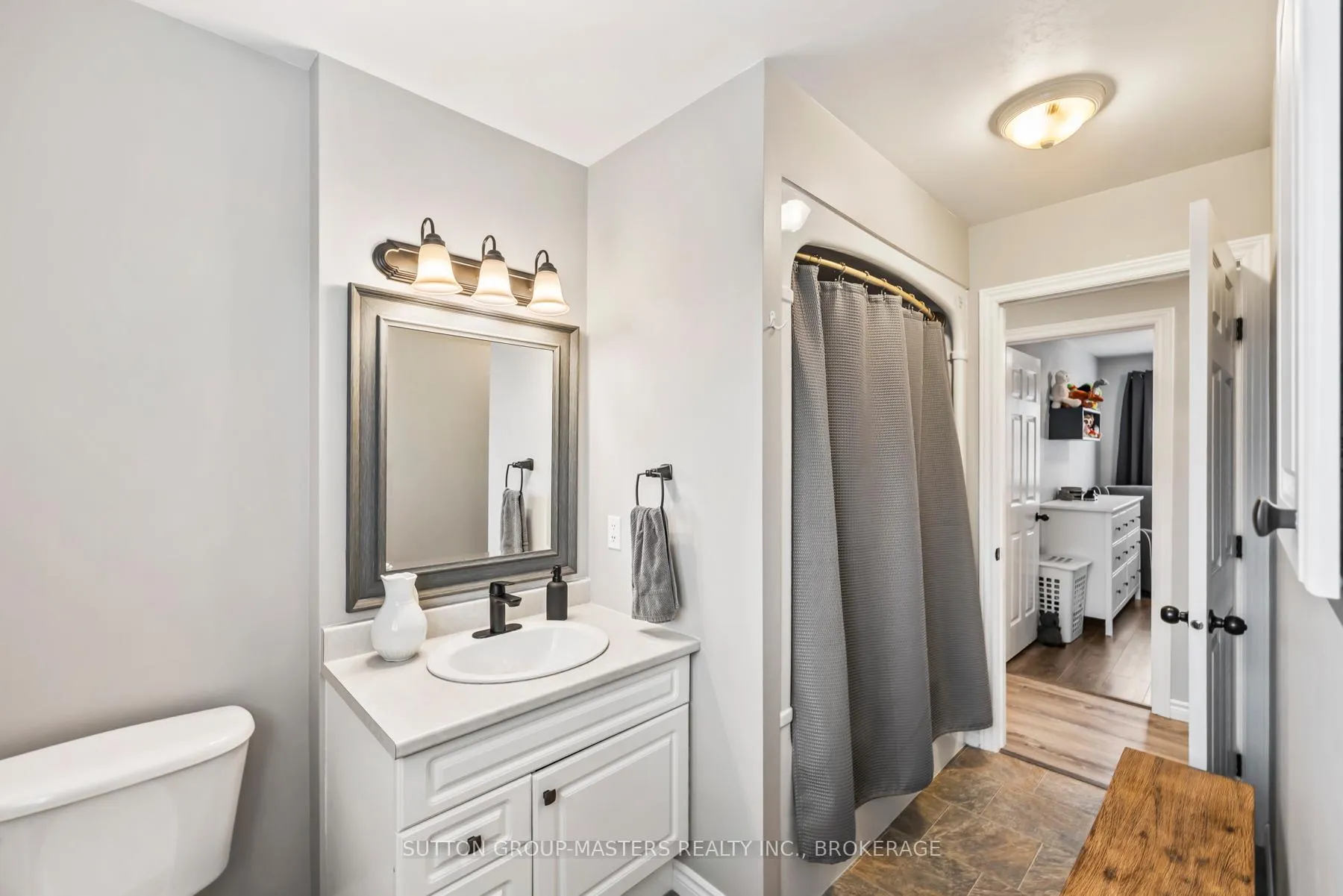 Photo 21 of 42 Clifford Street, Loyalist, Amherstview — HOMEH