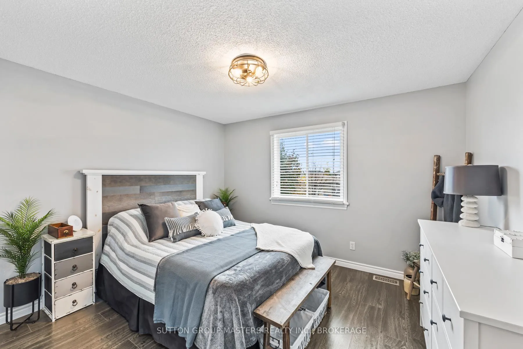 Photo 22 of 42 Clifford Street, Loyalist, Amherstview — HOMEH