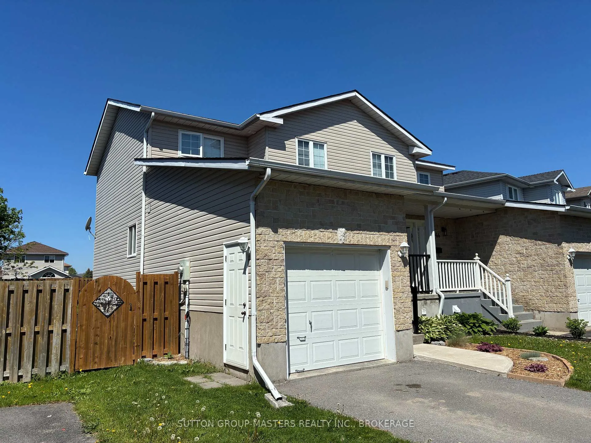 Photo 43 of 42 Clifford Street, Loyalist, Amherstview — HOMEH