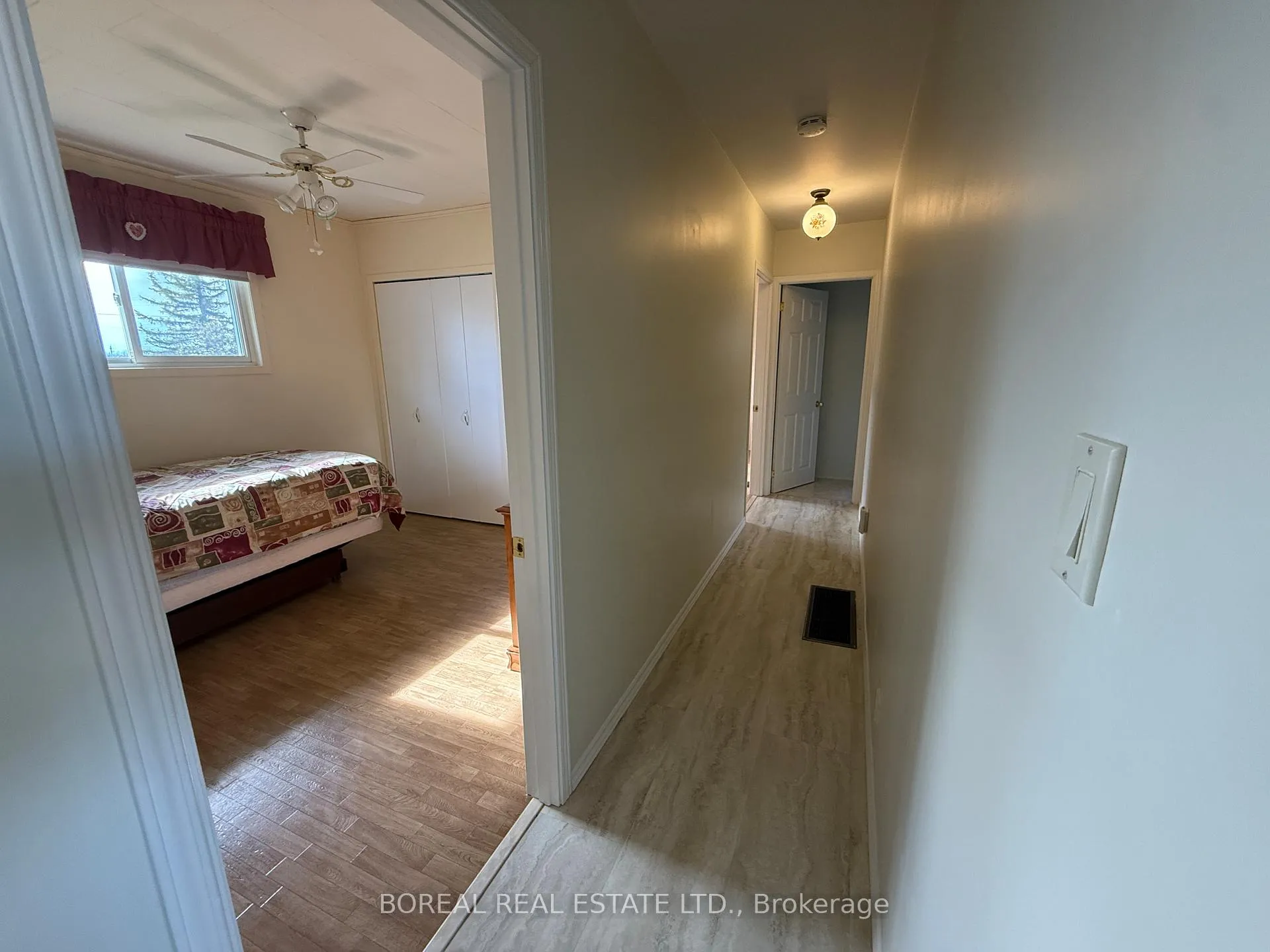 Photo 20 of 423 Fourteenth Avenue, Cochrane — HOMEH