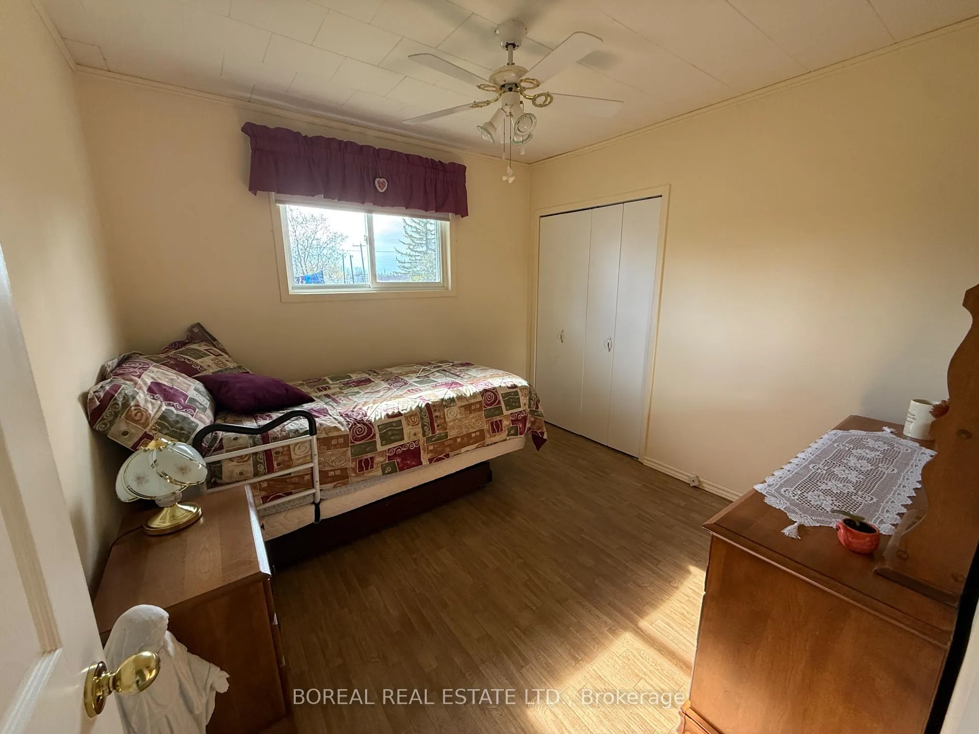 Photo 21 of 423 Fourteenth Avenue, Cochrane — HOMEH