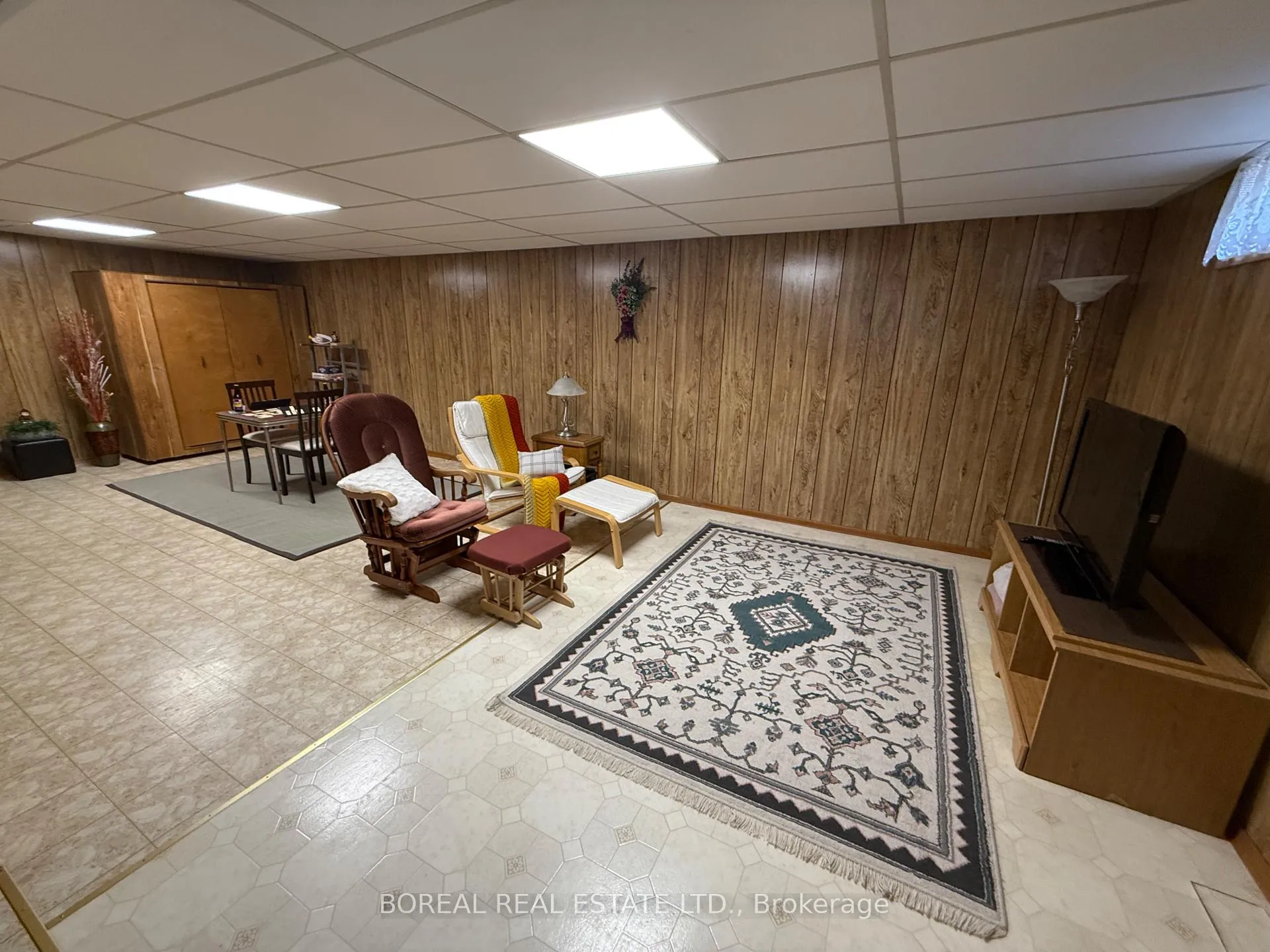 Photo 33 of 423 Fourteenth Avenue, Cochrane — HOMEH