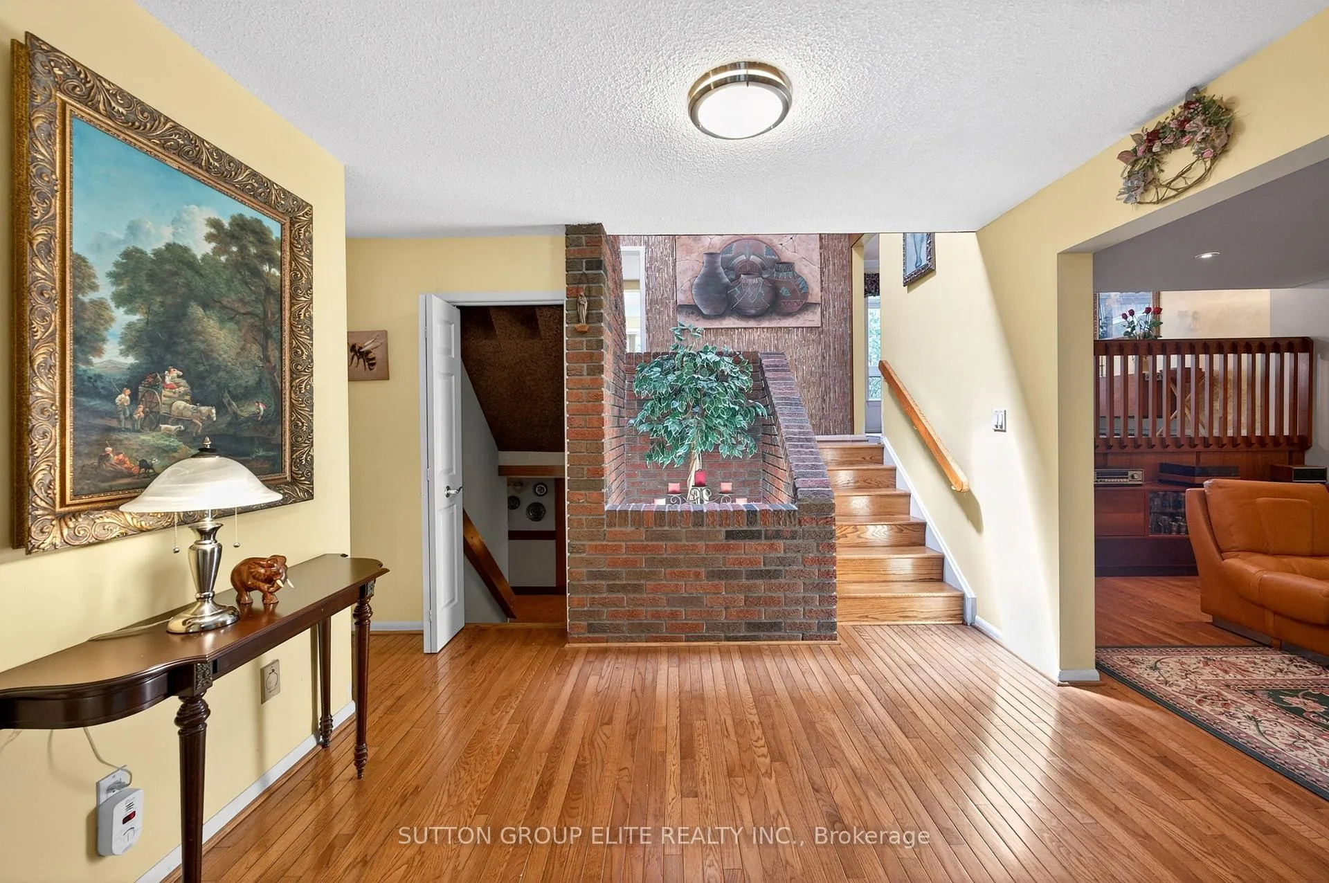 Photo 6 of 1986 Spruce Hill Road, Pickering, Dunbarton — HOMEH