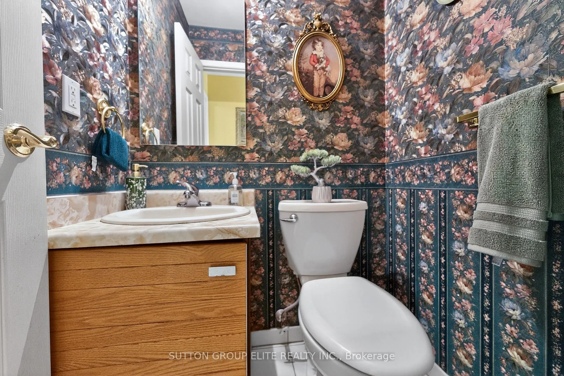 Photo 9 of 1986 Spruce Hill Road, Pickering, Dunbarton — HOMEH