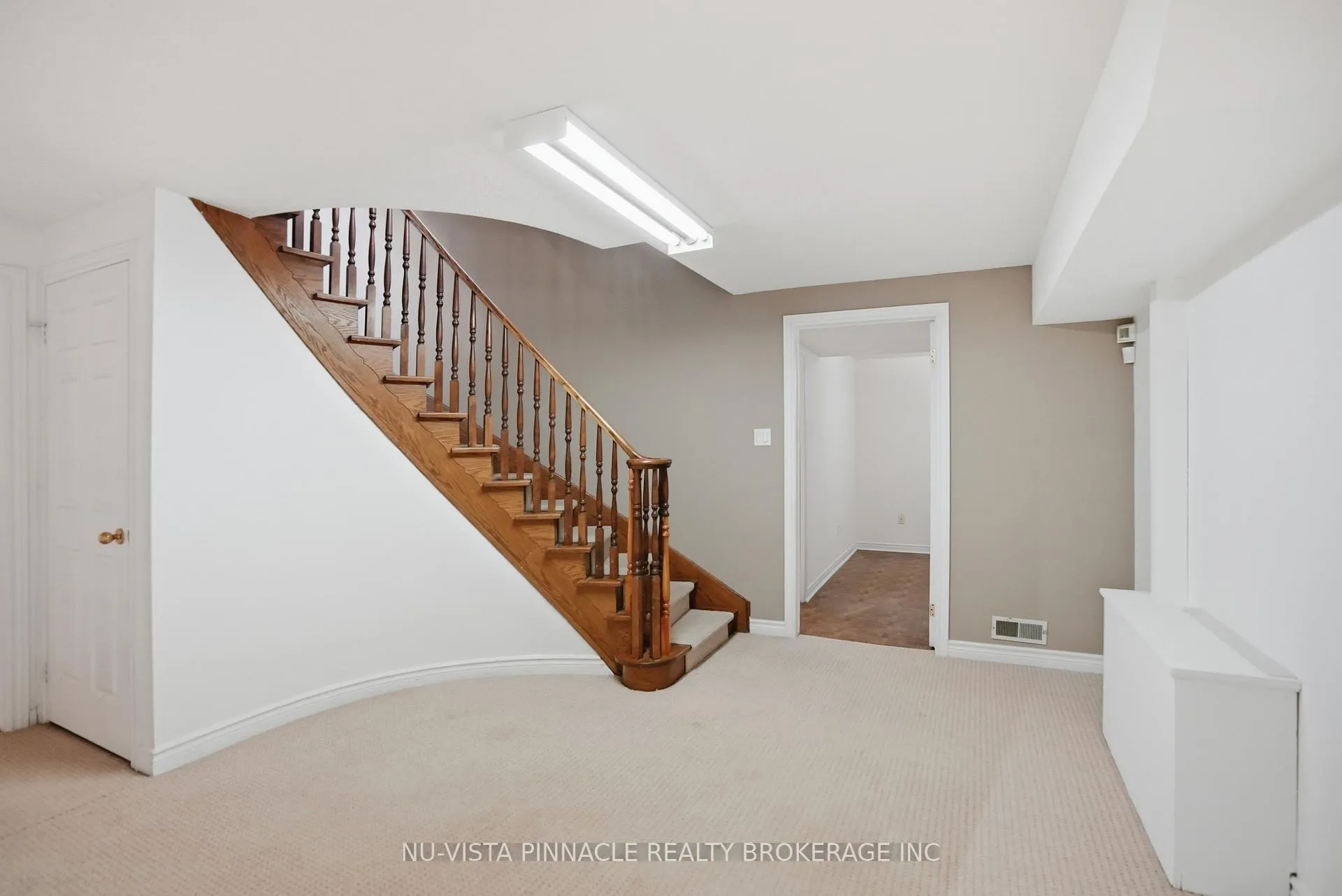 Photo 31 of 532 Rosecliffe Terrace, London, South C — HOMEH