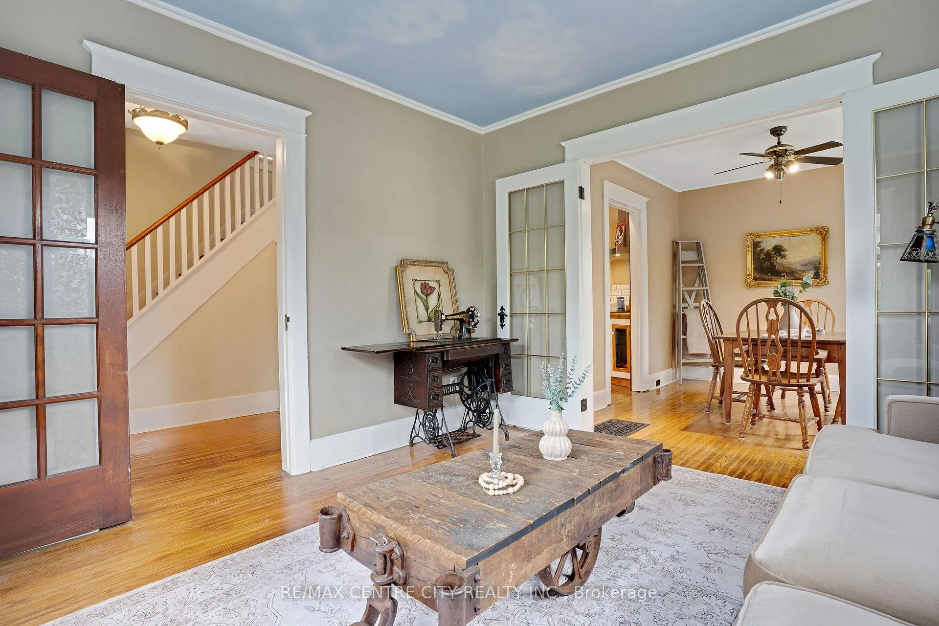 Photo 5 of 339 Greenfield Avenue, Kitchener — HOMEH