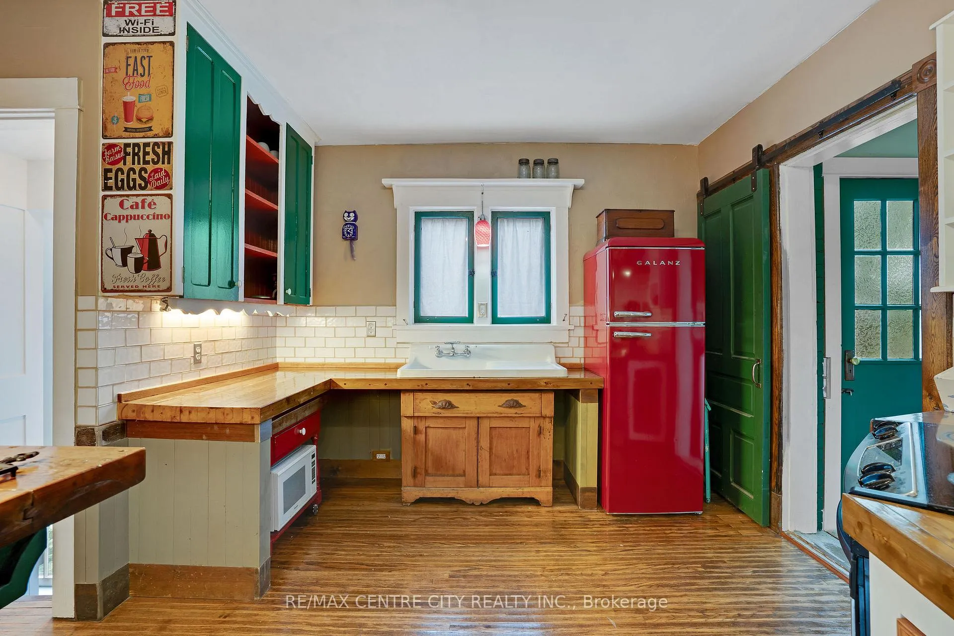 Photo 10 of 339 Greenfield Avenue, Kitchener — HOMEH