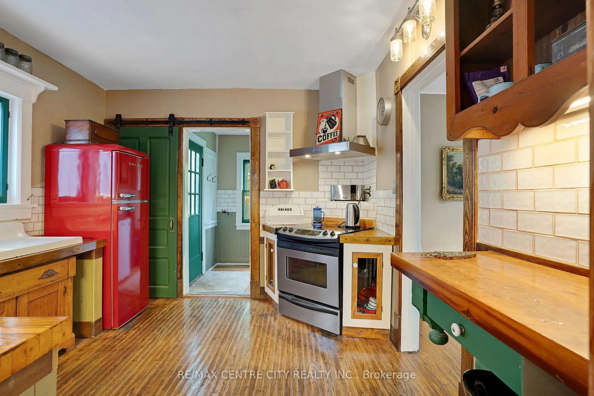 Photo 11 of 339 Greenfield Avenue, Kitchener — HOMEH