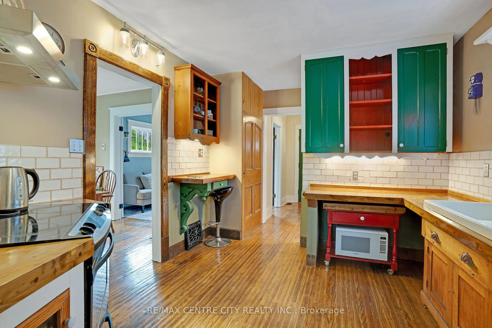 Photo 13 of 339 Greenfield Avenue, Kitchener — HOMEH