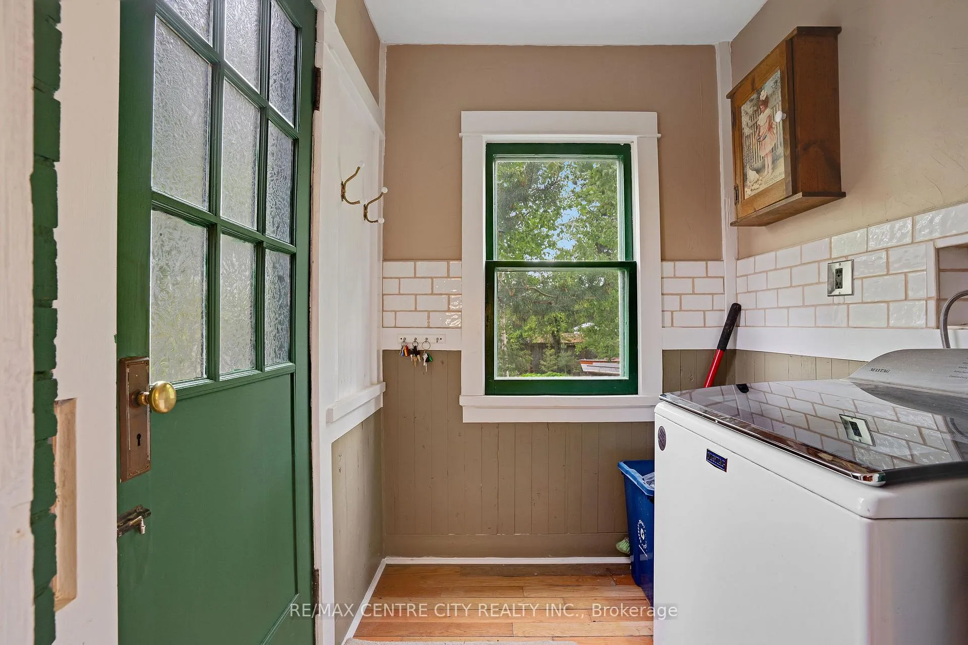 Photo 15 of 339 Greenfield Avenue, Kitchener — HOMEH