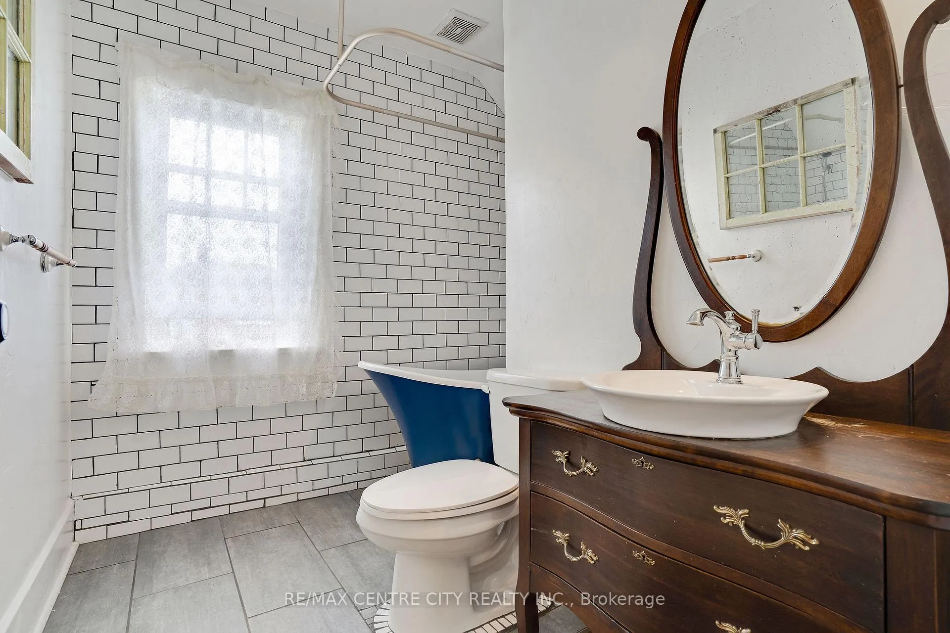 Photo 17 of 339 Greenfield Avenue, Kitchener — HOMEH