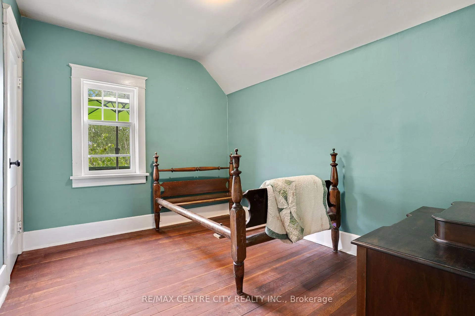 Photo 25 of 339 Greenfield Avenue, Kitchener — HOMEH