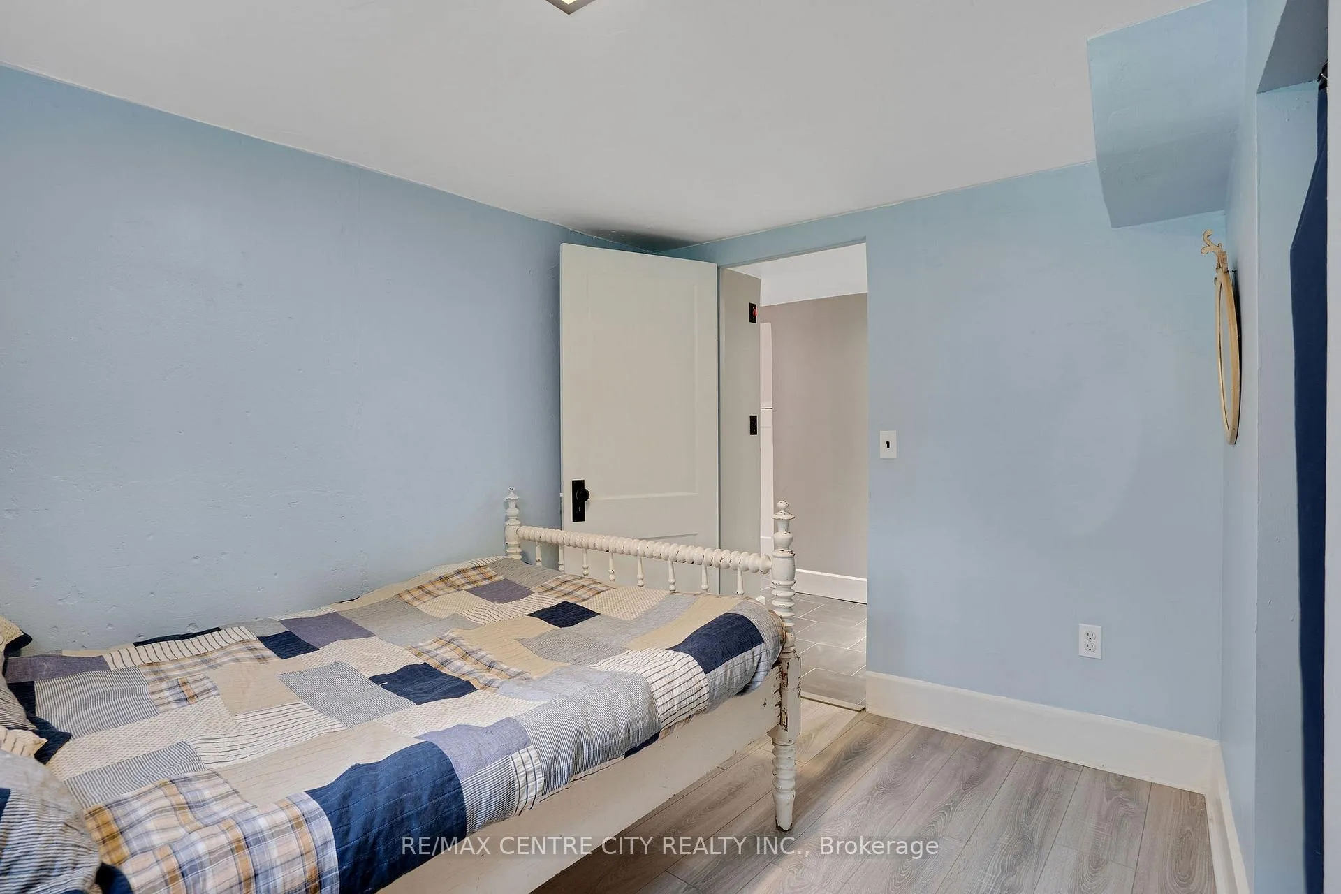 Photo 29 of 339 Greenfield Avenue, Kitchener — HOMEH