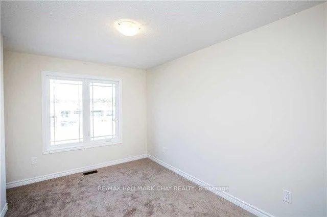 Photo 4 of 63 Batteaux Street, Barrie, Ardagh — HOMEH