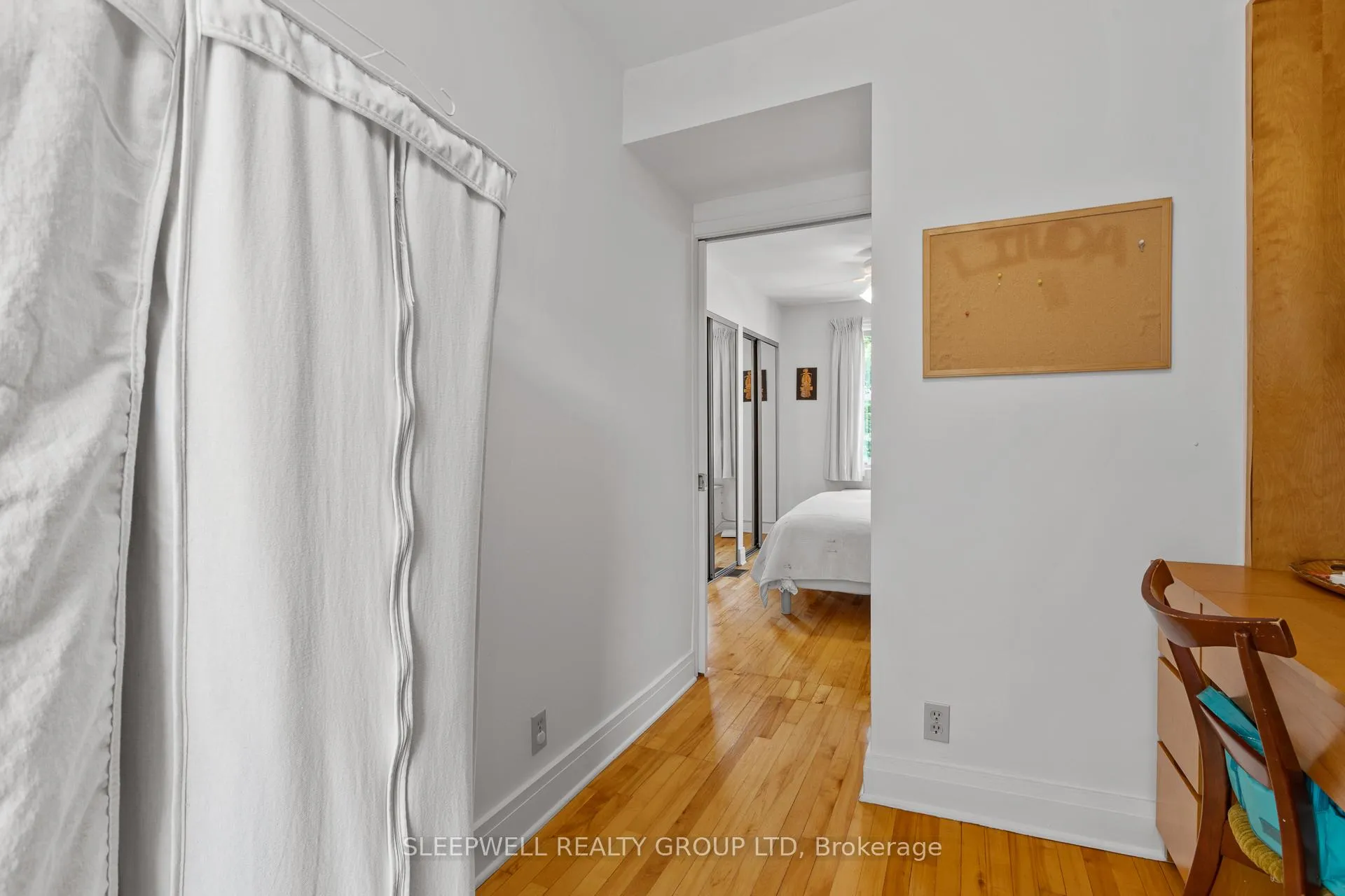 Photo 14 of 30 Belgrave Road, Ottawa, Ottawa East — HOMEH