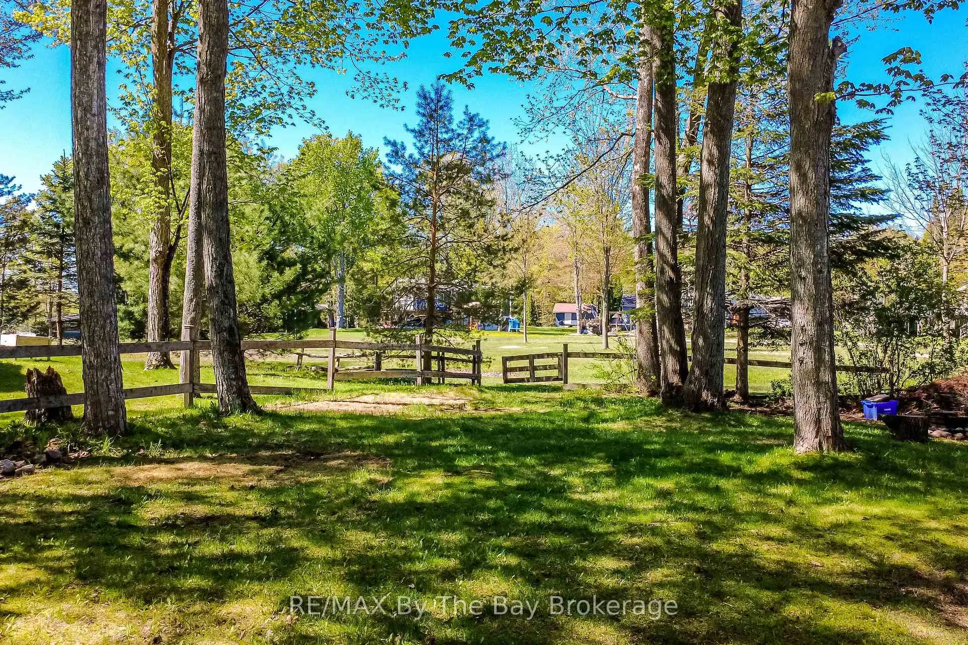 Photo 4 of 22 Talon Trail, Tiny, Rural Tiny — HOMEH