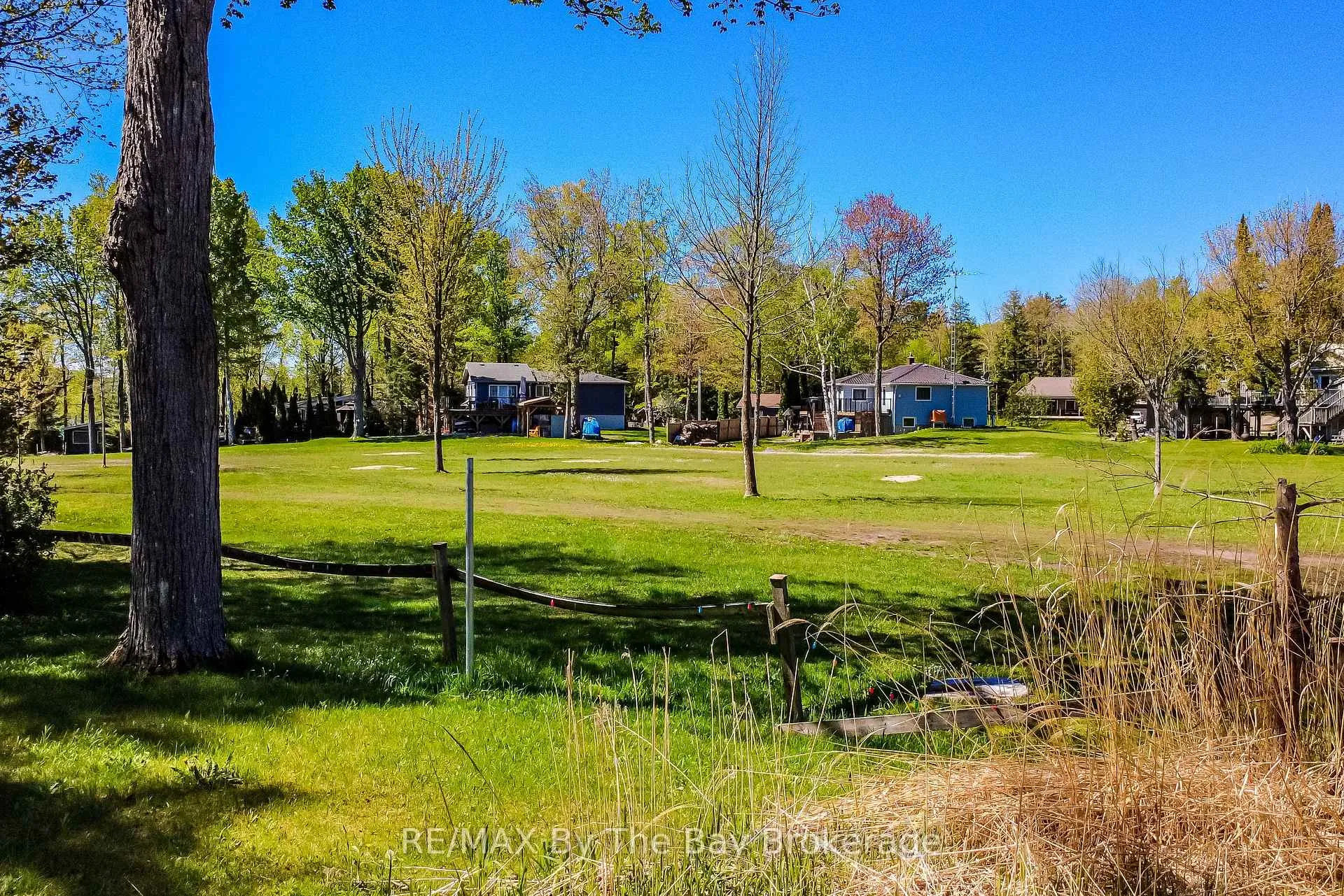 Photo 33 of 22 Talon Trail, Tiny, Rural Tiny — HOMEH