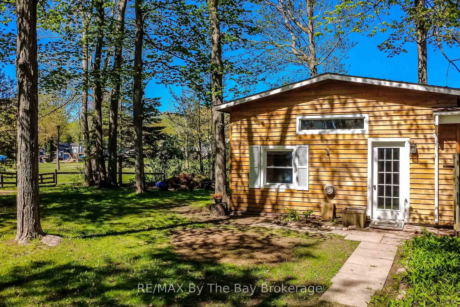 Photo 36 of 22 Talon Trail, Tiny, Rural Tiny — HOMEH