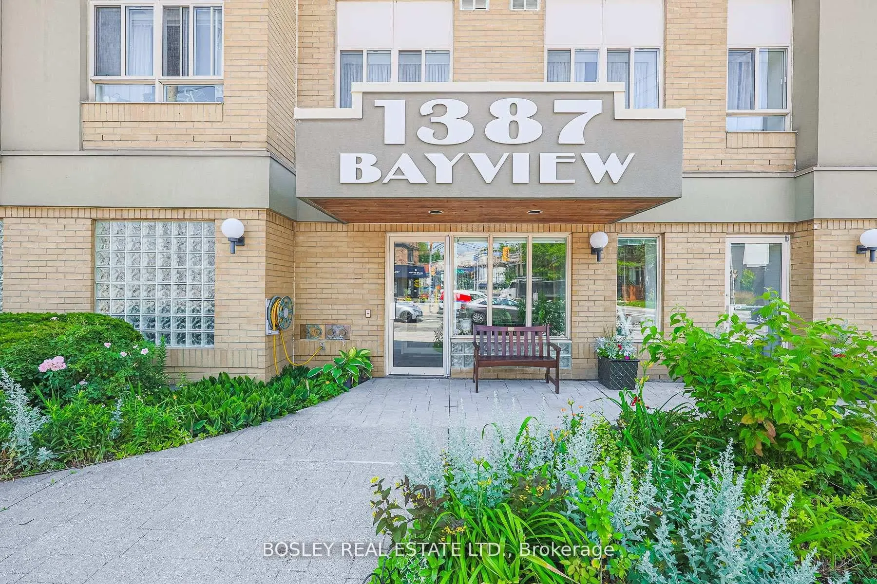 Photo 2 of Unit 203, 1387 Bayview Avenue, Toronto, Leaside — HOMEH
