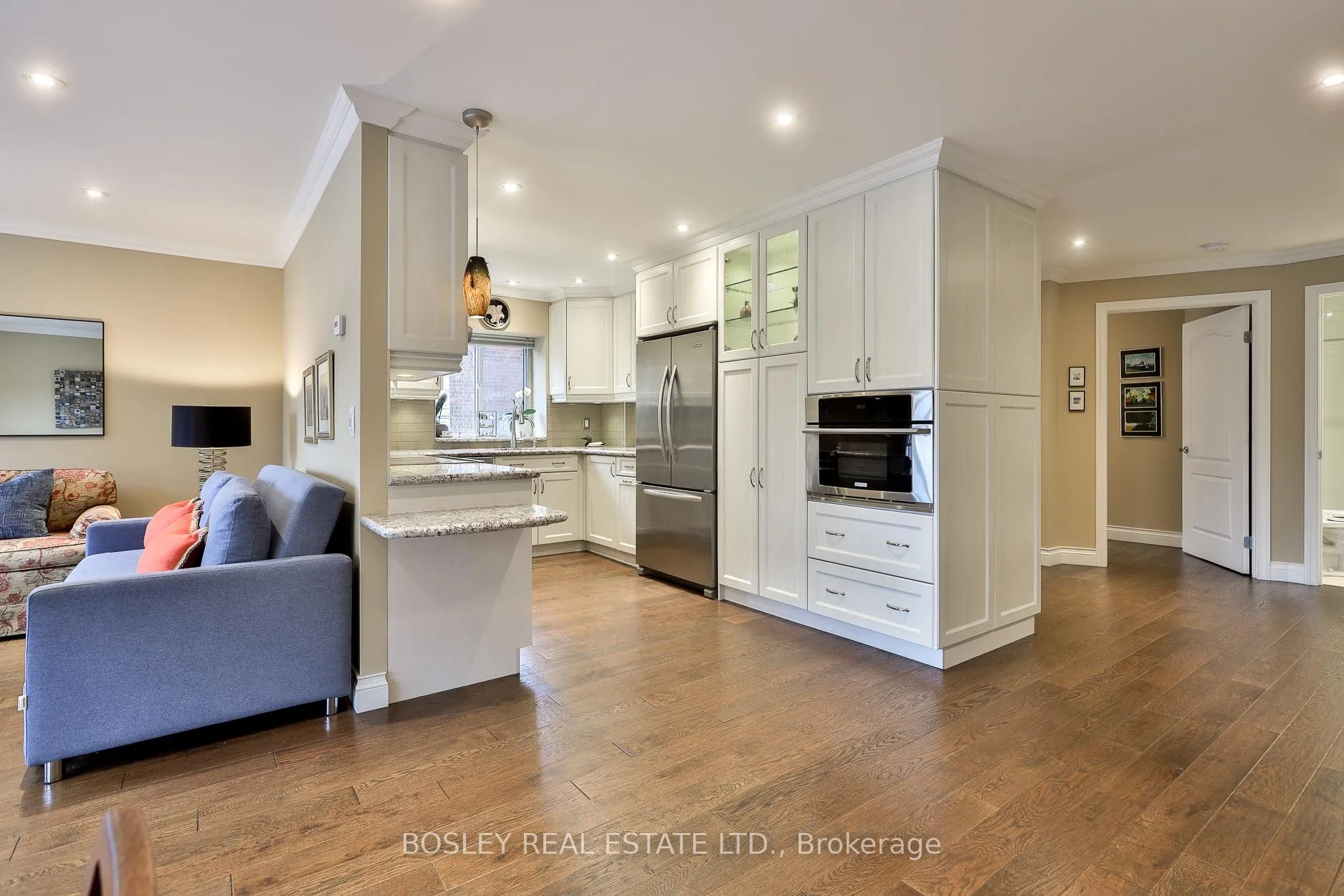 Photo 6 of Unit 203, 1387 Bayview Avenue, Toronto, Leaside — HOMEH