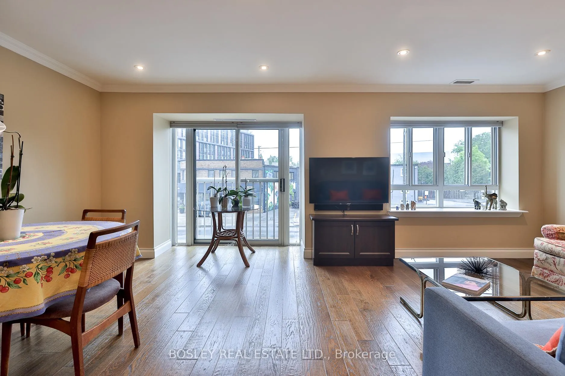 Photo 12 of Unit 203, 1387 Bayview Avenue, Toronto, Leaside — HOMEH