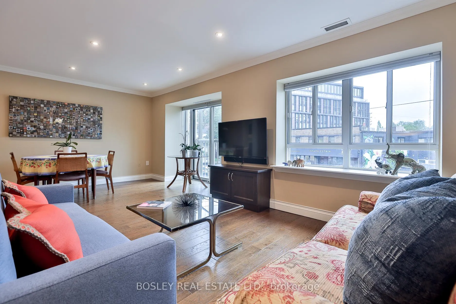 Photo 13 of Unit 203, 1387 Bayview Avenue, Toronto, Leaside — HOMEH