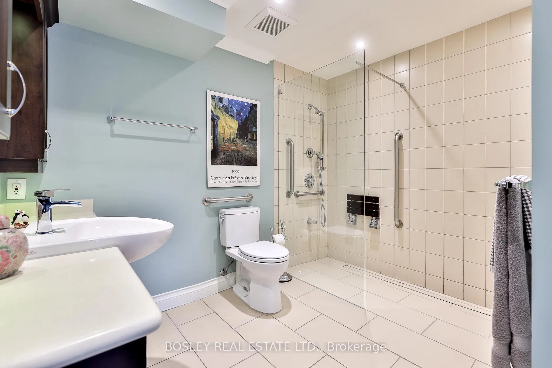 Photo 19 of Unit 203, 1387 Bayview Avenue, Toronto, Leaside — HOMEH