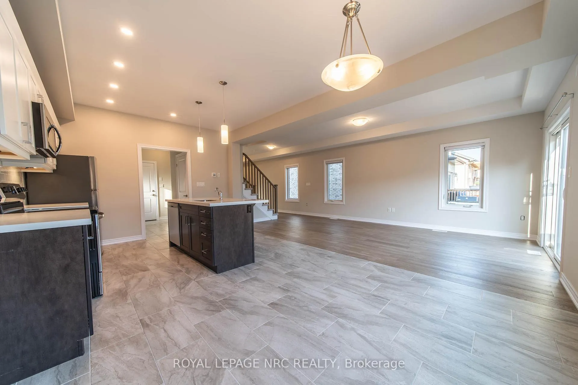 Photo 7 of 1217 Uppers Lane, Thorold, Rolling Meadows — HOMEH