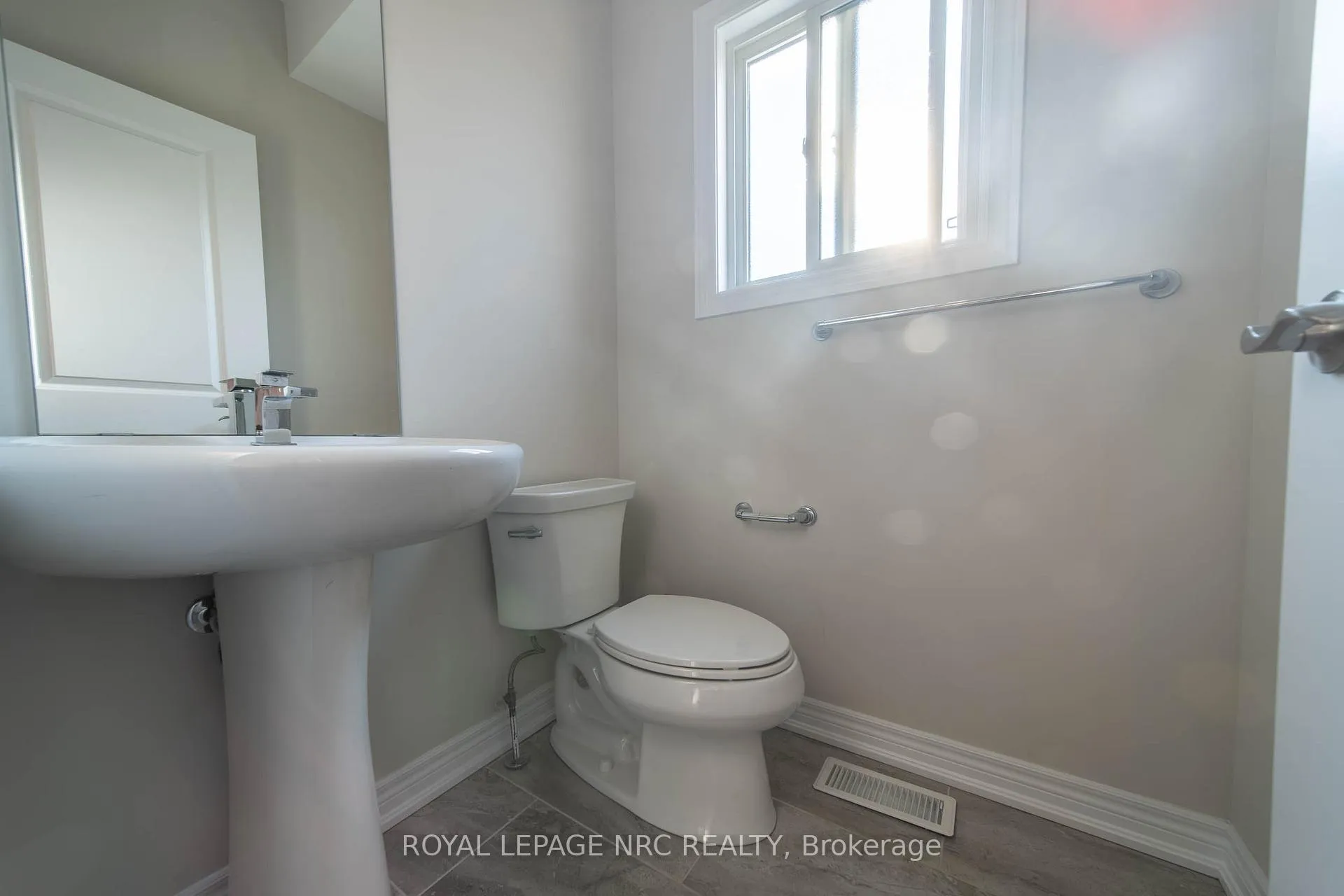 Photo 8 of 1217 Uppers Lane, Thorold, Rolling Meadows — HOMEH
