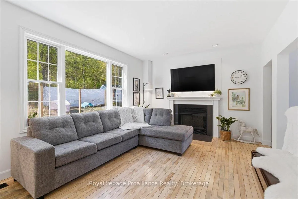 Photo 9 of 1365 Frankford Road, Quinte West, Sidney Ward — HOMEH