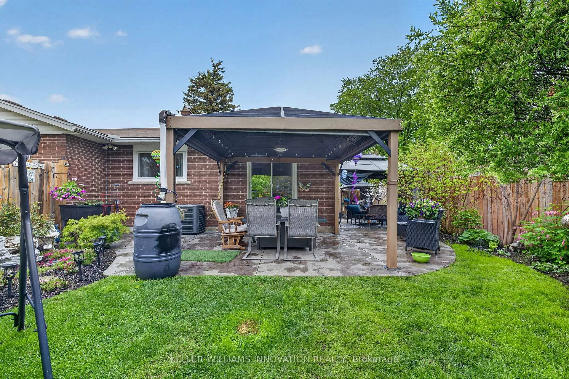 Photo 35 of 7 Windermere Court, Guelph, Riverside Park — HOMEH