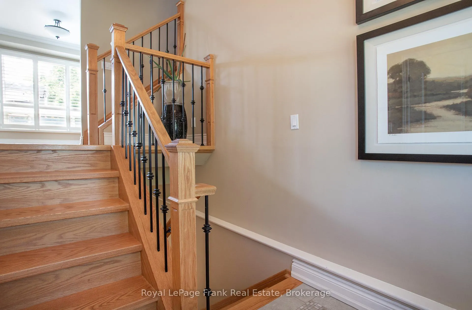 Photo 5 of 524 Centre Street N, Whitby, Downtown Whitby — HOMEH