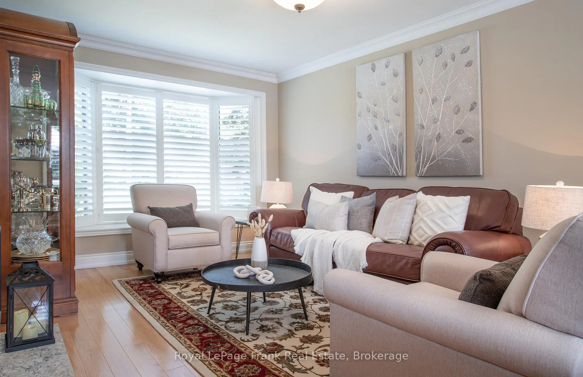 Photo 11 of 524 Centre Street N, Whitby, Downtown Whitby — HOMEH